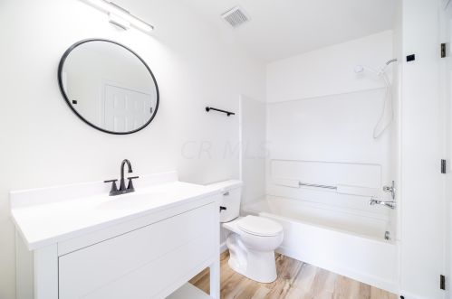 332 Oxford Oak Dr, Blacklick OH  43004-8481 exterior