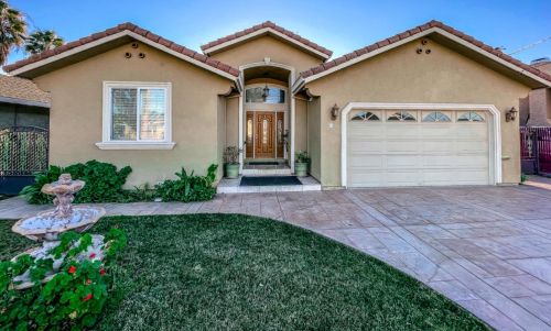 69 33rd St, San Jose, CA 95116-1212