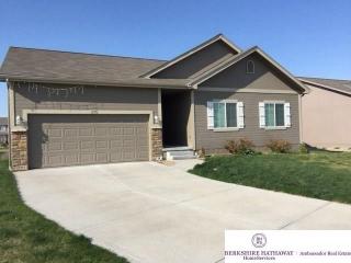 15972 Meredith Ave, Omaha, NE 68116-8031