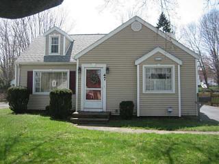 47 Manor Dr, Rochester, NY 14617-1811