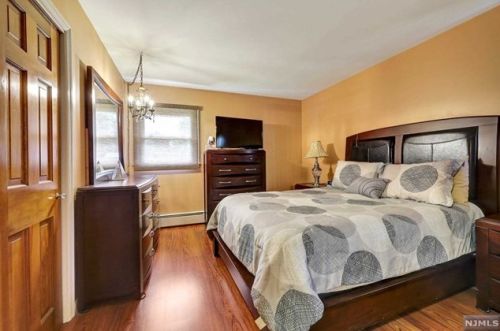 205 Larch Ave, Teaneck NJ  07666-2341 exterior