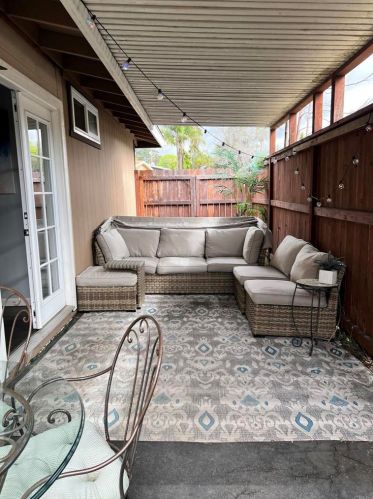 1077 Beaumont Cir, Vista, CA 92084-6317