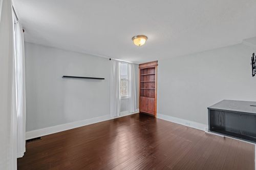 807 8th St, Trafford, PA 15085-1135