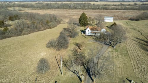 3255 White Rd, Washington Court House OH  43160-9223 exterior