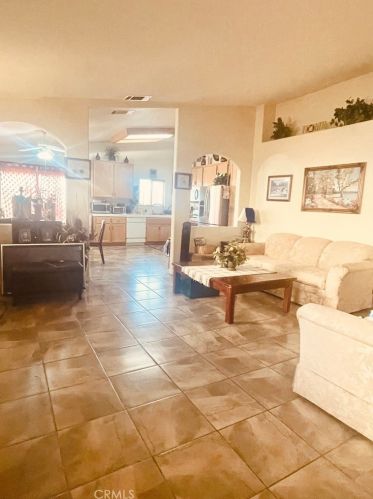 17027 Torino Dr, Victorville, CA 92395-8547