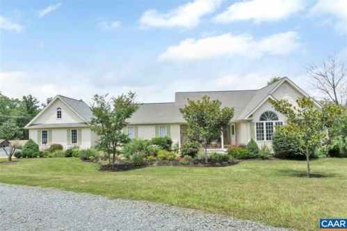 2589 Bybees Church Rd, Bybee, VA 22963-4041