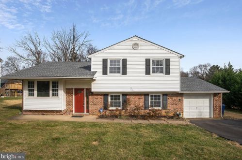 857 Jenkintown Rd, Melrose Park, PA 19027-1619