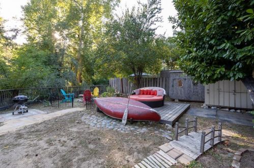 212 Riverside Ave, Ben Lomond CA  95005-9588 exterior