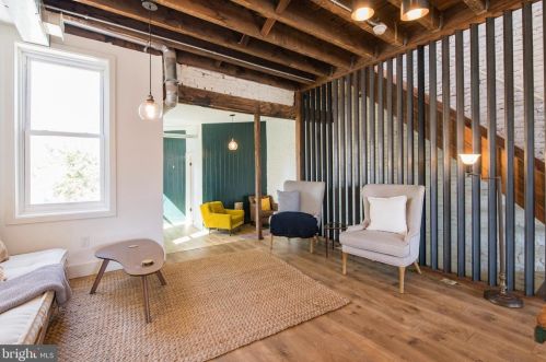 2026 Howard St, Philadelphia PA 19148-3334 exterior