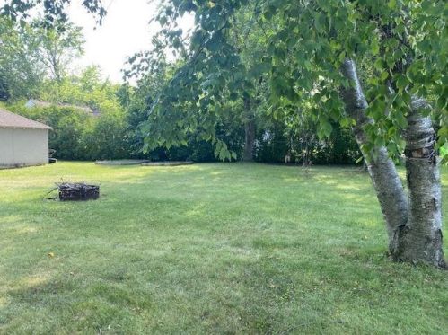 407 3rd St, New Johannesburg WI  54017-2012 exterior