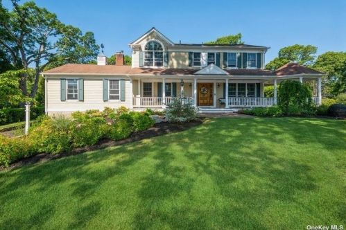 37 Wayne Ct, Northport, NY 11768-2343