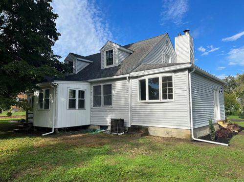 45 Southview Ave, Waterbury, CT 06762-2033