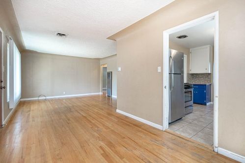 609 Dot Way, Manteca CA  95336-5808 exterior