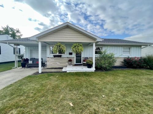 1209 Vanderbilt Dr, Washington Ch, OH 43160-2319
