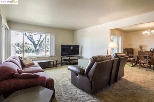 486 Quail Glen Dr, Oakley CA  94561-3942 exterior