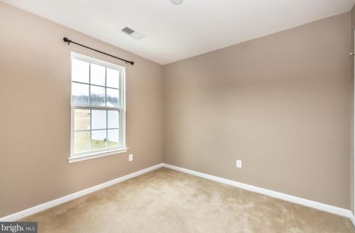 1839 Honeysuckle Ct, Downingtown PA  19335-7202 exterior