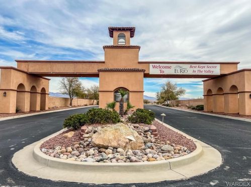 14 Torrey Pines Dr, Mohave Valley AZ  86440-8209 exterior