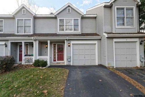 6 Schuyler Ct, Clifton Park Center, NY 12065-6573