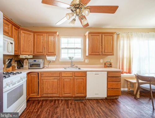 124 Meadowrue Ln, Wenonah NJ  08090-2063 exterior