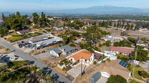 14218 El Mesa Dr, Riverside CA  92503-7206 exterior