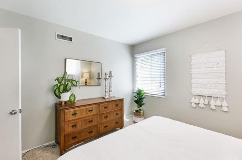 620 Stiteswood Ave, Glendora CA  91740-4327 exterior