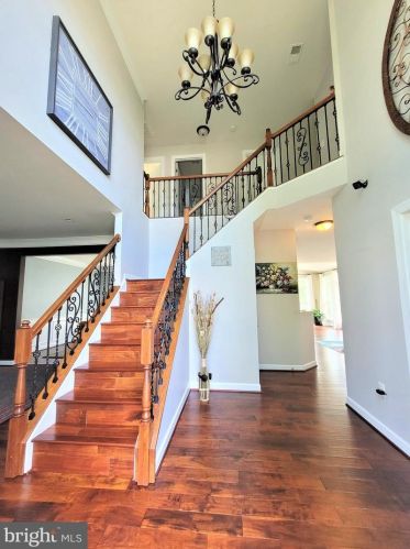 16399 Kramer Estate Dr, Woodbridge VA  22191-6003 exterior