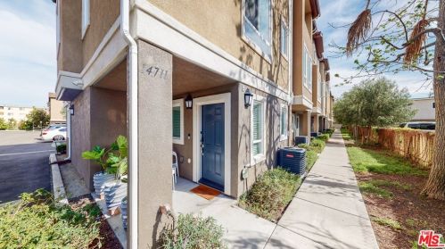 14711 Sherman Way, Van Nuys CA  91405-2215 exterior