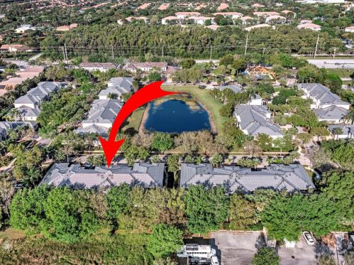 6407 Bella Cir, Boynton Beach FL  33437-5561 exterior