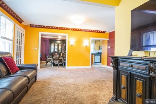 883 Garrison Ave, Teaneck NJ  07666-2569 exterior