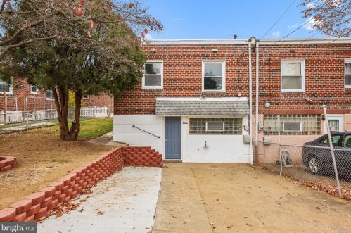 8522 Castor Ave, Philadelphia PA  19152-1208 exterior