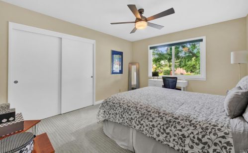 311 Edgewood Dr, Vacaville CA  95688-3602 exterior