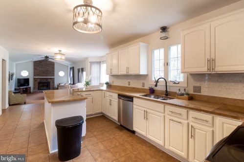 608 Halleck St, Fredericksburg VA  22407-8627 exterior