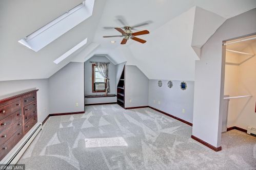 418 Earl St, Saint Paul MN 55106-2706 exterior