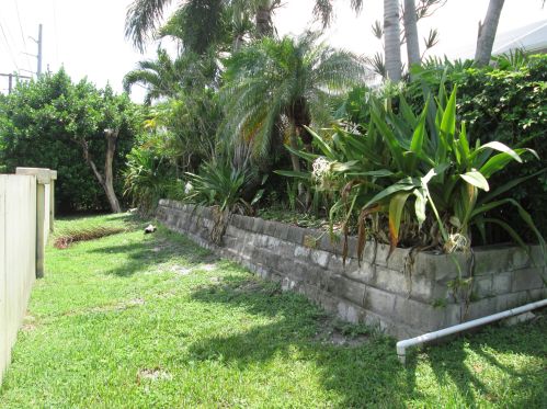 3879 Jonathans Way, Boynton Beach FL  33436-8524 exterior