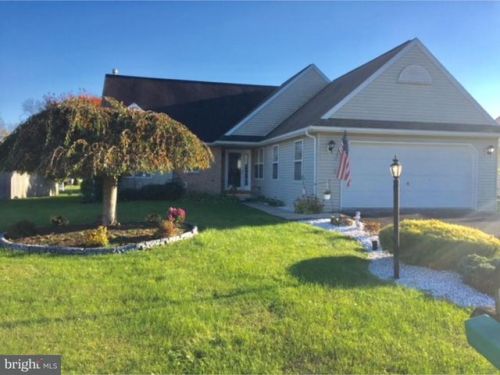 4 Esther Ln, Shoemakersville, PA 19555-1110