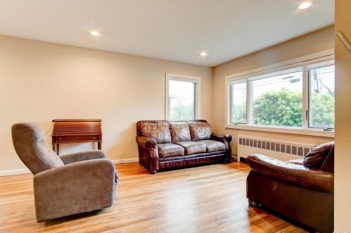 1129 Doughty Blvd, Meadowmere Park, NY 11559-1313
