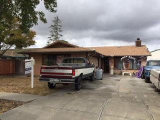 620 El Toro Dr, Hollister, CA 95023-4230