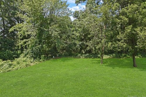 32 Chapin St, Wapping CT  06074-1380 exterior