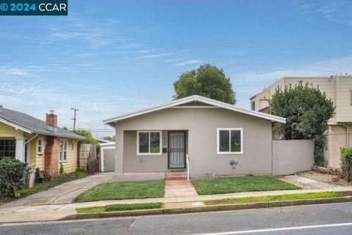 420 8th St, West Pittsburg CA  94565-2632 exterior