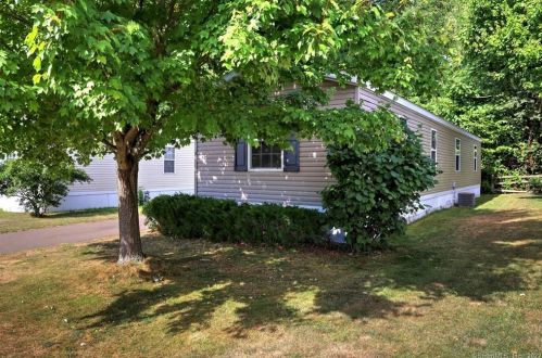 119 Mcquillan Dr, Milford, CT 06460-3860