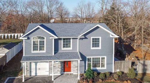 45 Parsnip Pond Rd, Lake Grove, NY 11755-2200