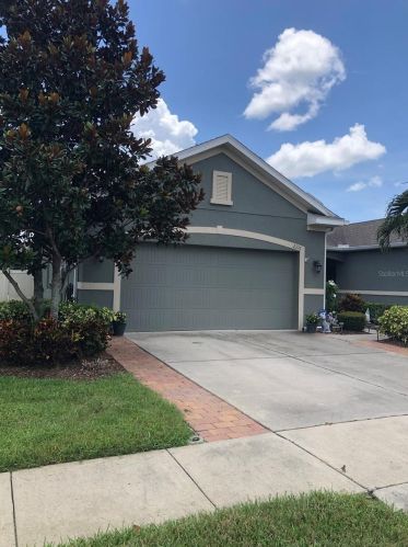 2216 Parrot Fish Dr, Tarpon Springs, FL 34691-9822