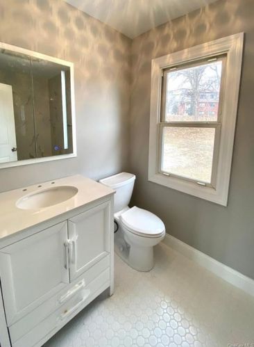 109 Chelsea Rd, New Hamburg NY  12590-5475 exterior