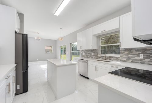 1486 Devera Ave, Fort Pierce, FL 34953-7070