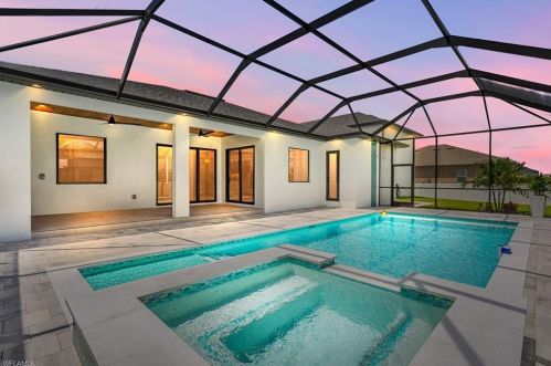 137 35th Pl, Cape Coral, FL 33993-6970