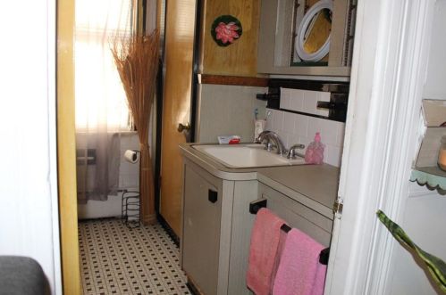 10 Unit St, Providence RI 02909-3930 exterior