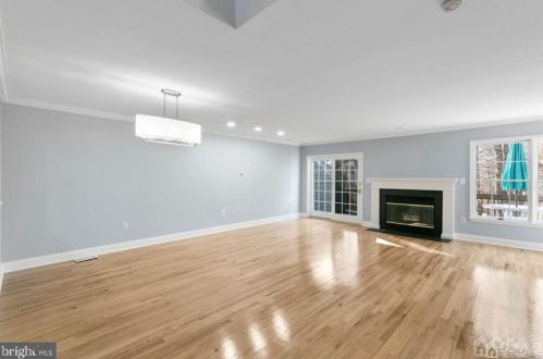 45 Coriander Dr, Princeton NJ  08540-9428 exterior