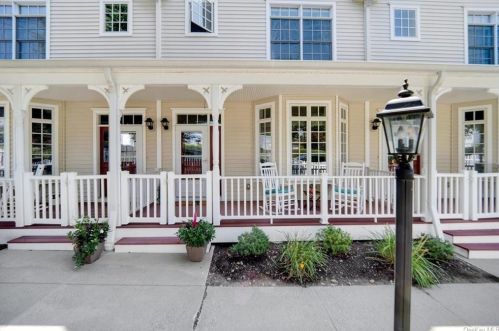 19 Olivia St, Rye Brook, NY 10573-4812