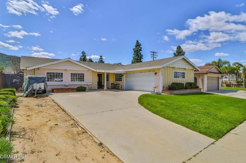 6528 Charing St, Simi Valley, CA 93063-3923
