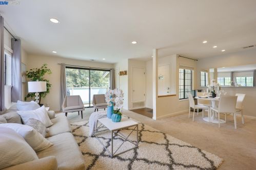 3074 Fostoria Cir, Danville, CA 94526-5563